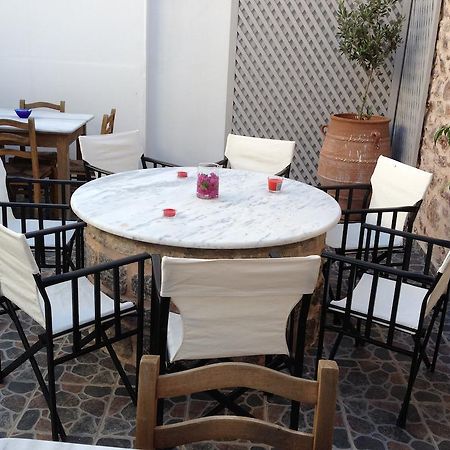 הידרה Guesthouse Alexandra מראה חיצוני תמונה