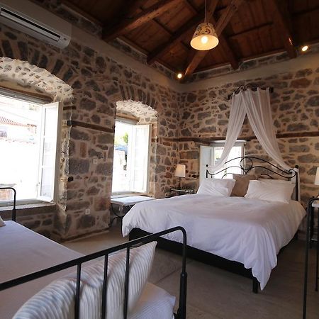 הידרה Guesthouse Alexandra מראה חיצוני תמונה