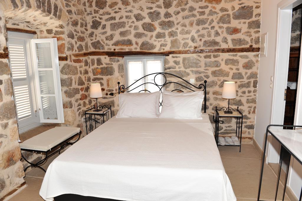 הידרה Guesthouse Alexandra מראה חיצוני תמונה