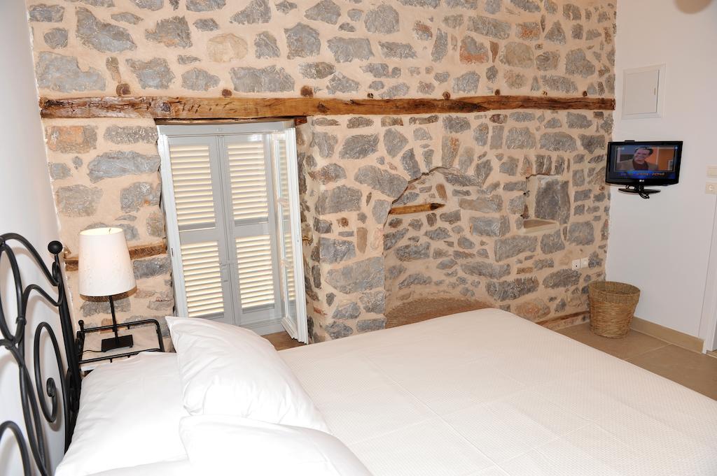 הידרה Guesthouse Alexandra מראה חיצוני תמונה