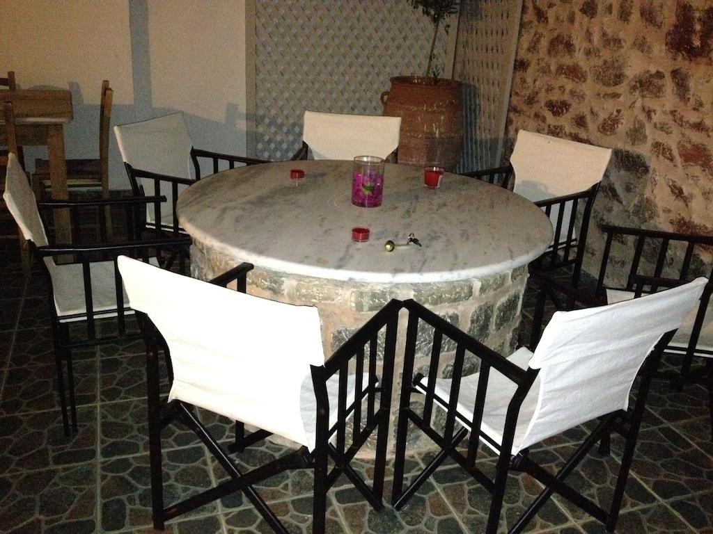 הידרה Guesthouse Alexandra מראה חיצוני תמונה