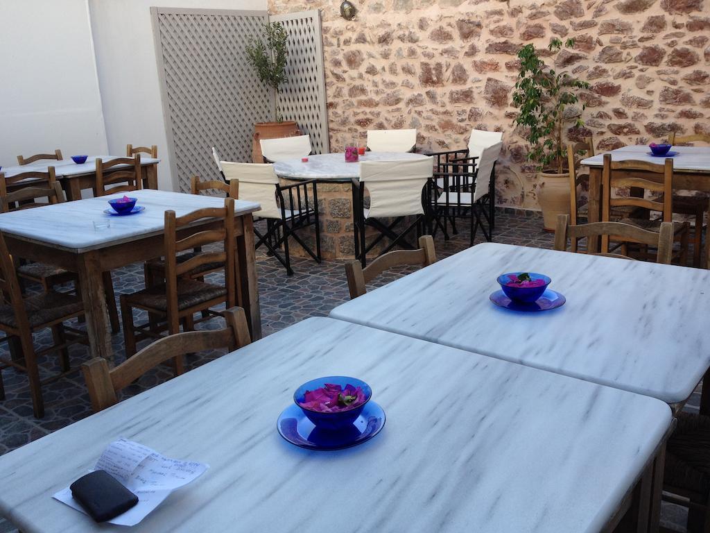 הידרה Guesthouse Alexandra מראה חיצוני תמונה