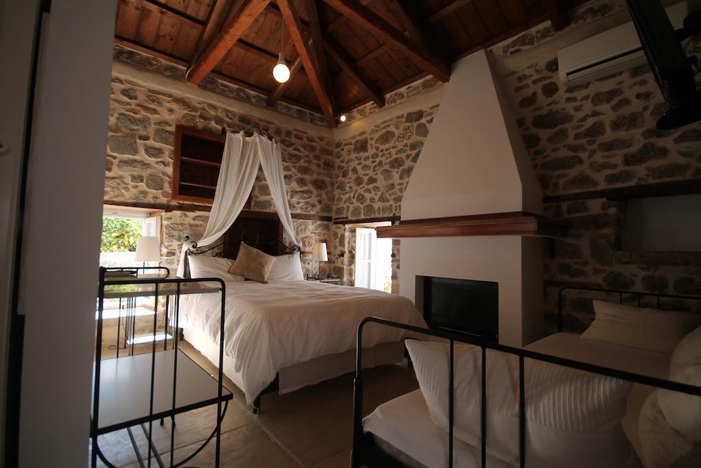 הידרה Guesthouse Alexandra מראה חיצוני תמונה