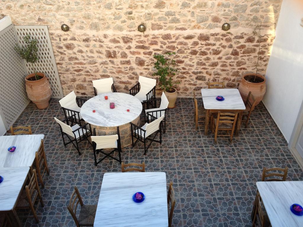 הידרה Guesthouse Alexandra מראה חיצוני תמונה